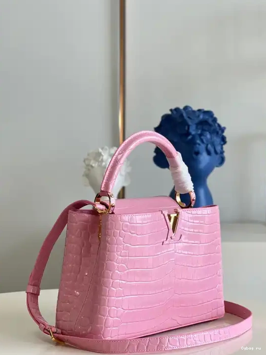 VUITTON CAPUCINES MM LOUIS 0629
